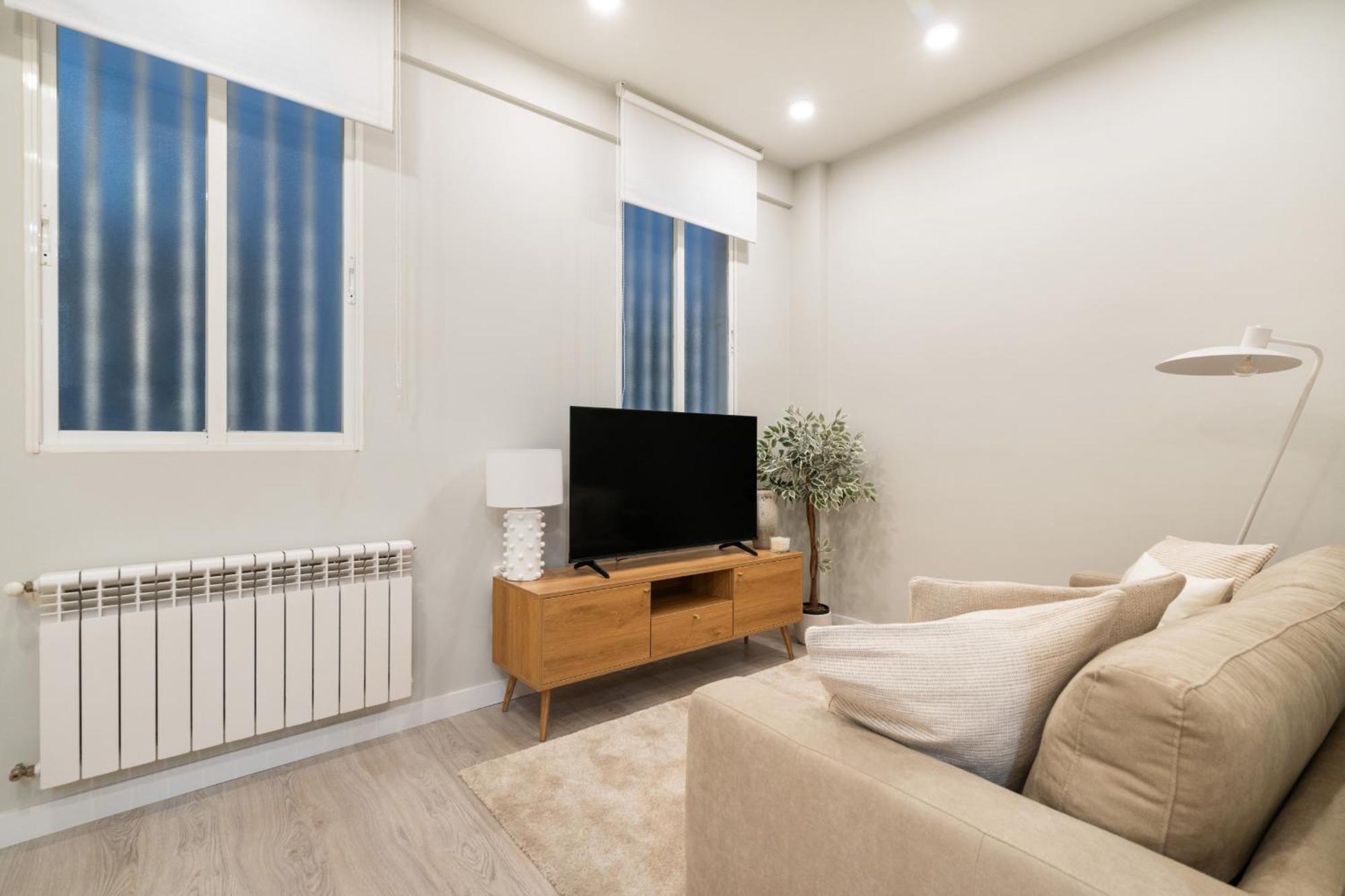 Apartamento Reformado En Metro Ibiza Alquiler Temporal Madrid Esterno foto