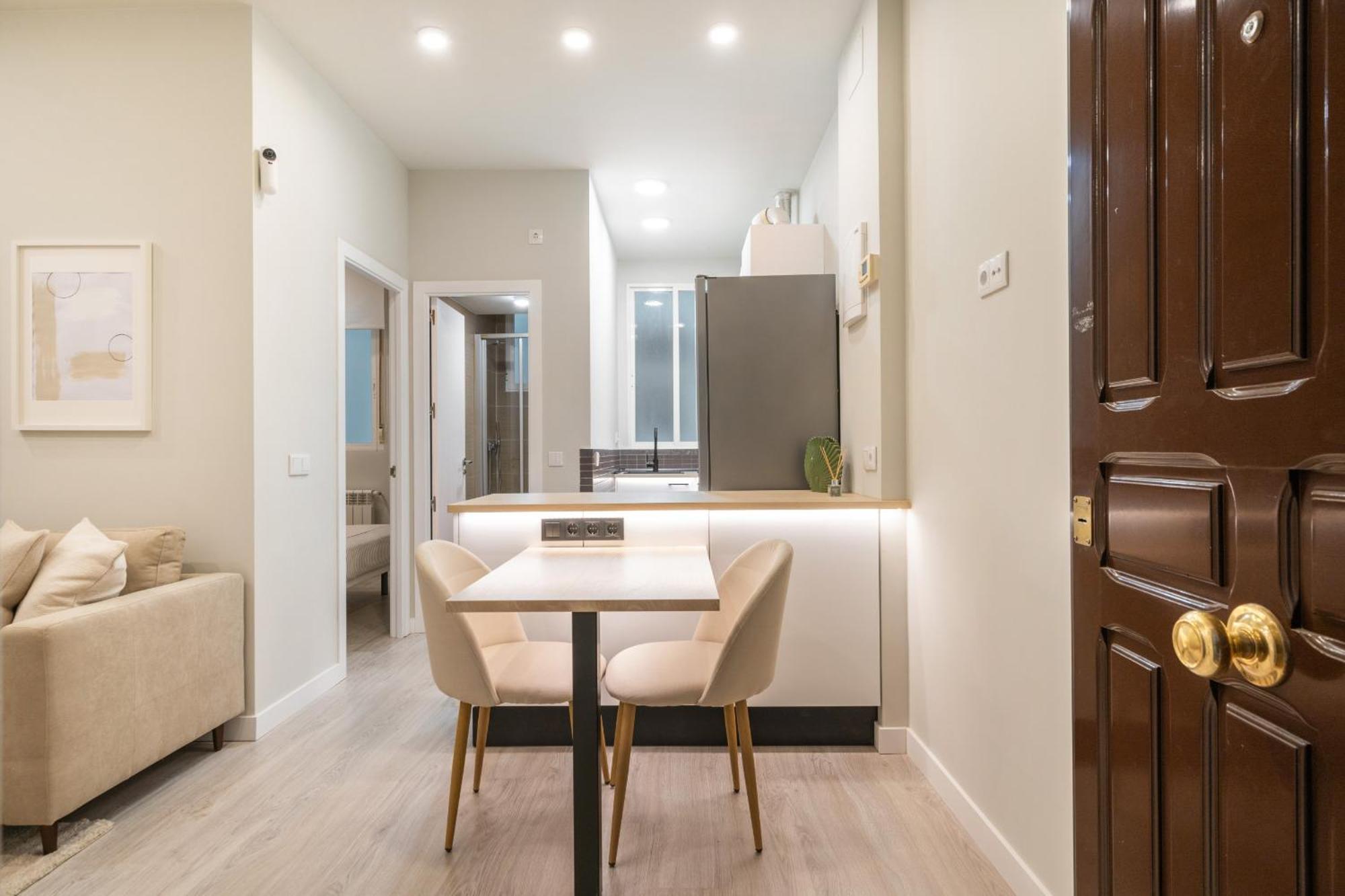 Apartamento Reformado En Metro Ibiza Alquiler Temporal Madrid Esterno foto